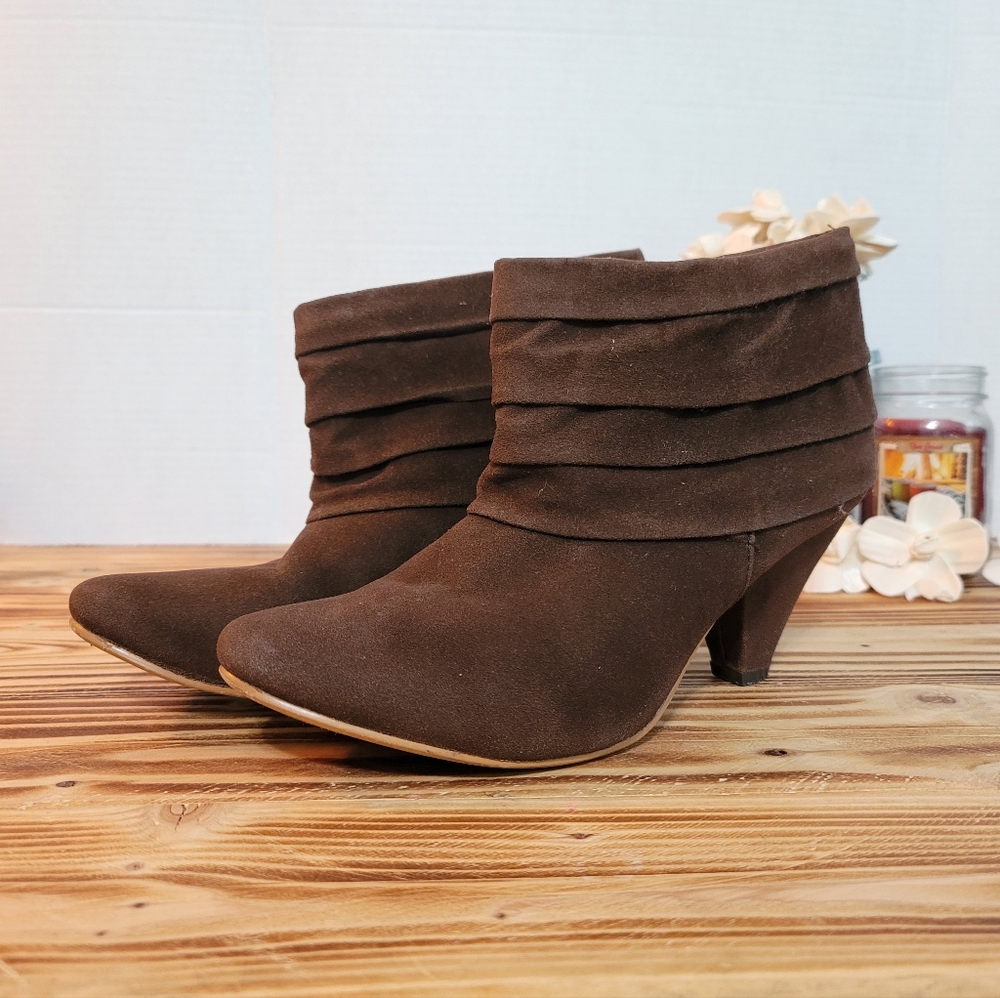 Last Chance! Brown Booties sz. 10